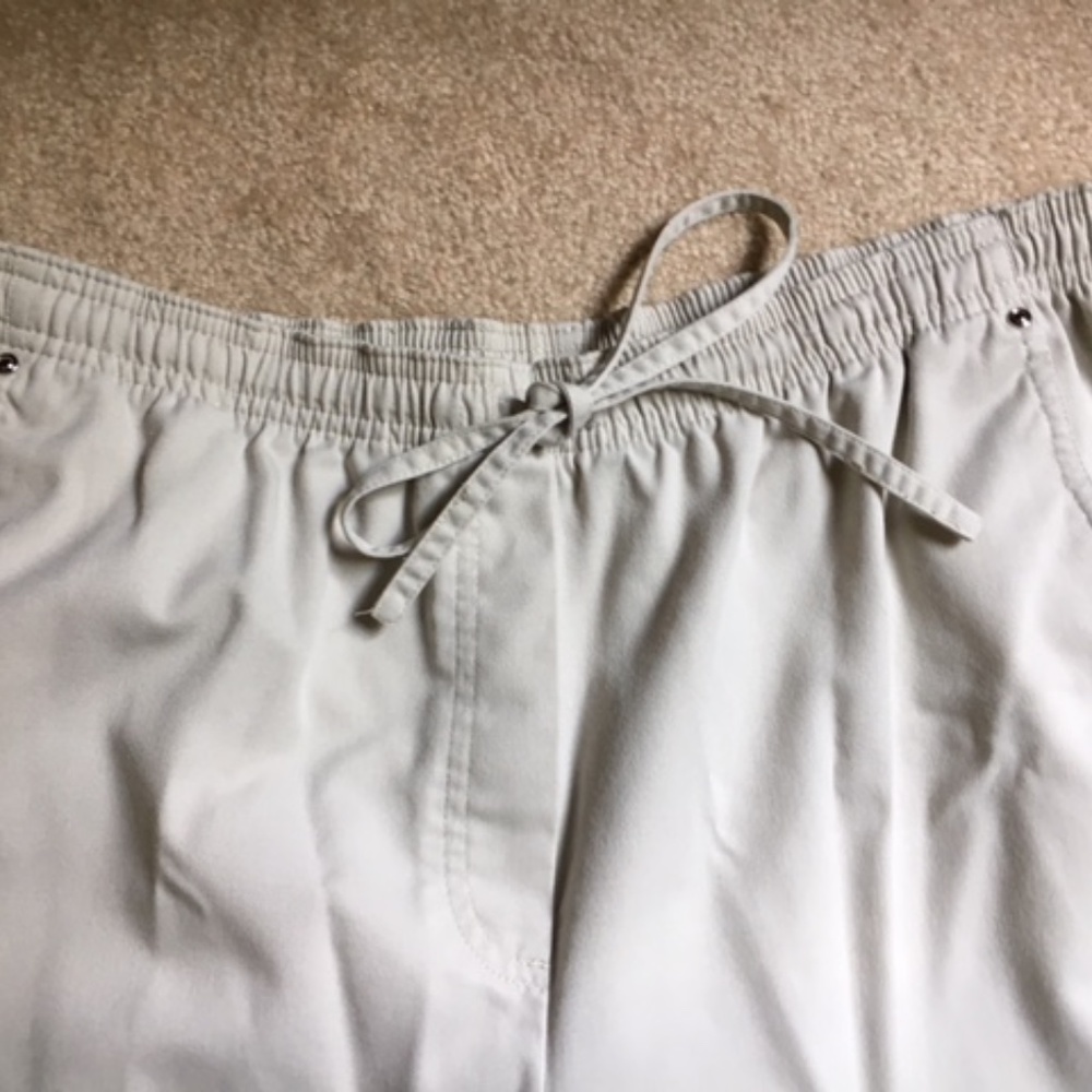 Pants - Picture 2 of 5
